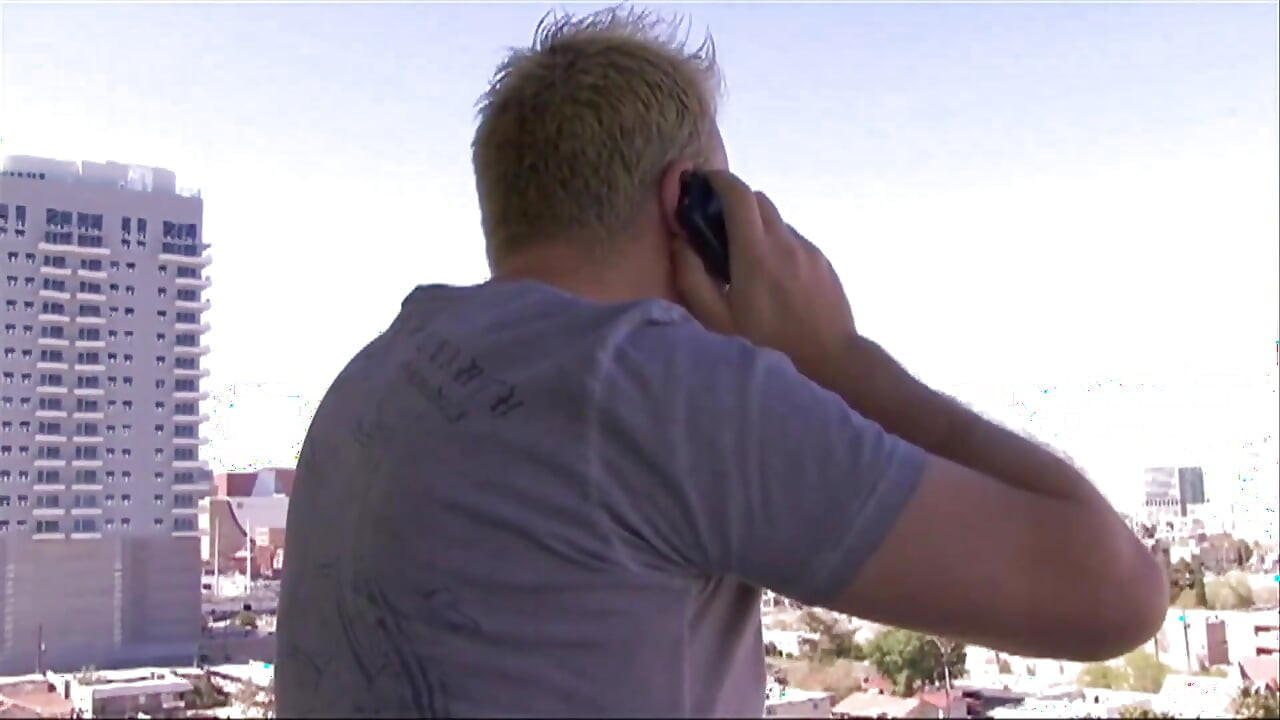 Une grosse bite noire bien dure pour deux salopes à la recherche de sexe interracial torride