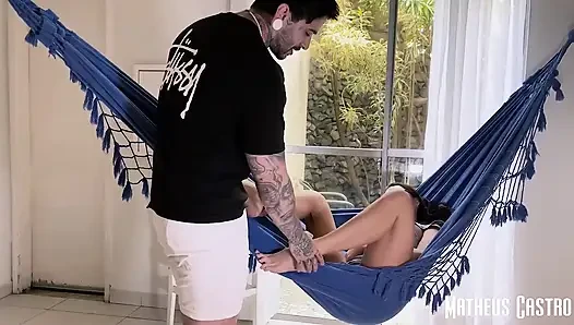 Kocaman göğüslü Brezilyalı kadınla amatör seks
