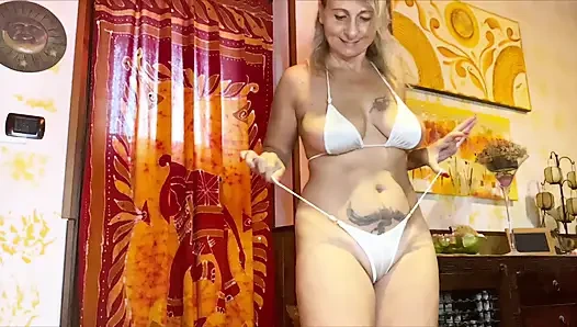 Istri nakal ini seks anal intens di sofa - pasangan asli pov