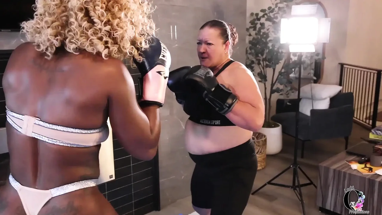Sugar Diamond Vs Lady O Boxing