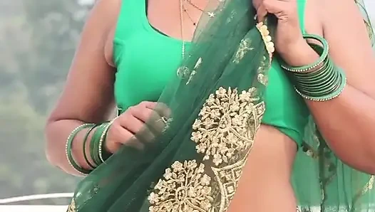 Üvey oğlu üvey annesiyle anal seks yapıyor.