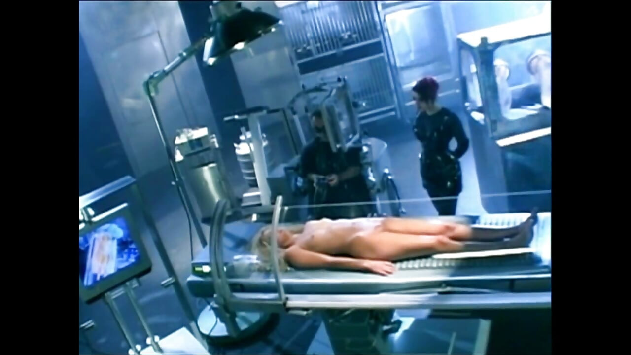 Ashley Long: Nemocná se probouzí