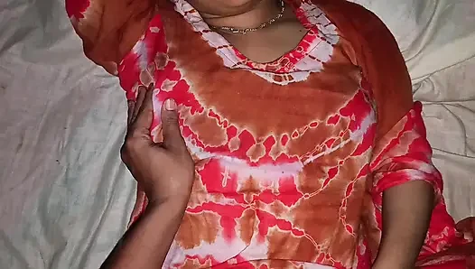 Tante cantik desi India, hampir tidak bersetubuh dengan kakaknya segera, sangat menikmati saat-saat bagian1.