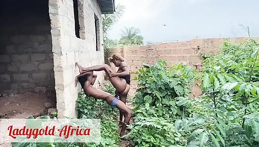Ein Anderer Neuer Stil Aus: Honry Madam Gab Ihrem Site-jungen Heißen Neuen Stil, Um Das Ganze Video Zu Ficken