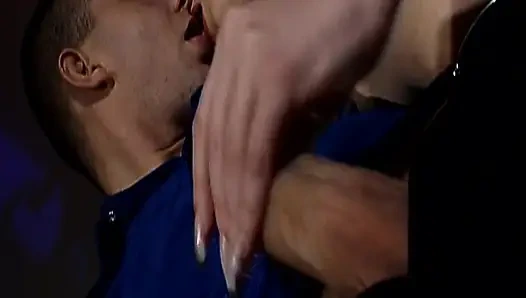 Cewek jerman rambut cokelat lagi asik seks anal sama pria lain atas ijin suami