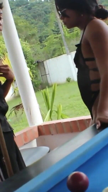 Danna की रंडी मेरे लंड की सवारी कर रही है जबकि उसका प्रेमी उसके रास्ते में है - स्पेनिश में पोर्न | क्लिप 1