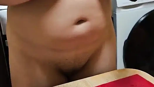 Кулинарное шоу Новой Эммы. S1e2: Хлеб с чесноком и голые сиськи.