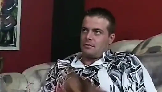 Jessica Rizzo präsentiert zwei szenen mit schlampen, die es lieben, schwanz zu lutschen 02