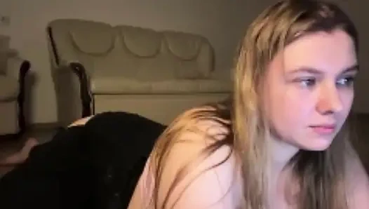 Jucielussie anal fingering doggy in tight jeans