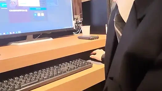 18 yaşındaki minyon kız, ultra gerçekçi akıllı telefon görüntüleri. Kamera çekimine kaydedildi! Aftervideo