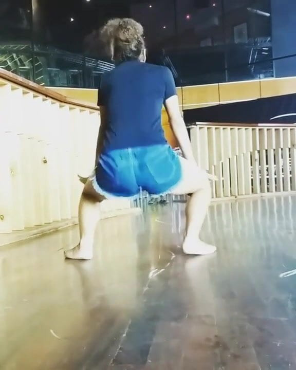 PNG girl twerk it