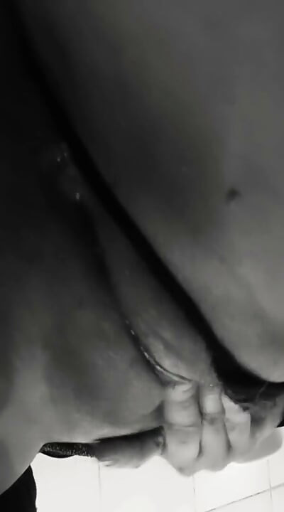 VAGINAL MASTURBATION UNTIL JUICE COMES OUT