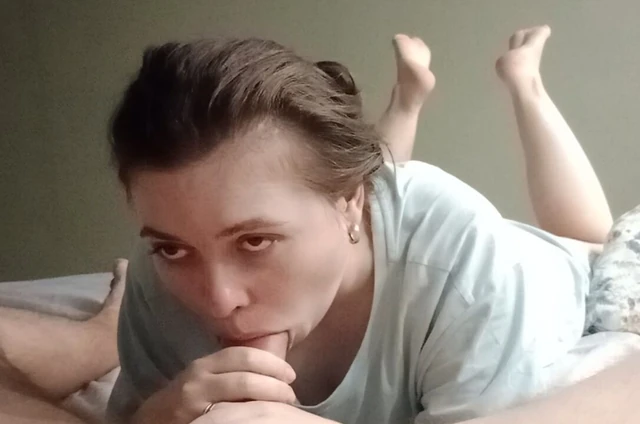 I don't eat after 18:00, so I won't swallow cum. Mouthful of cum