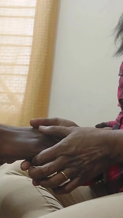 Powerful moment from "Tamil thambi kattayapaduthi akka mulai pundai parkuran"