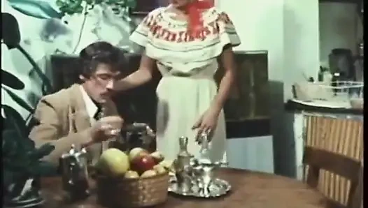 Sürtük iki adam tarafından sikiliyor ve dölleniyor nostaljik porno üçlü seks