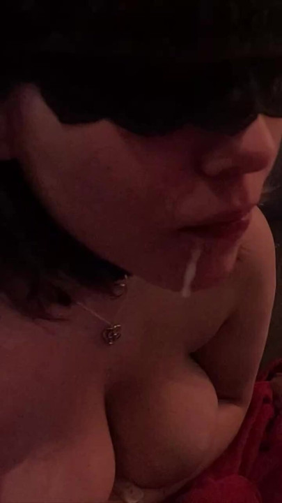 girlfriend love swallowing cum