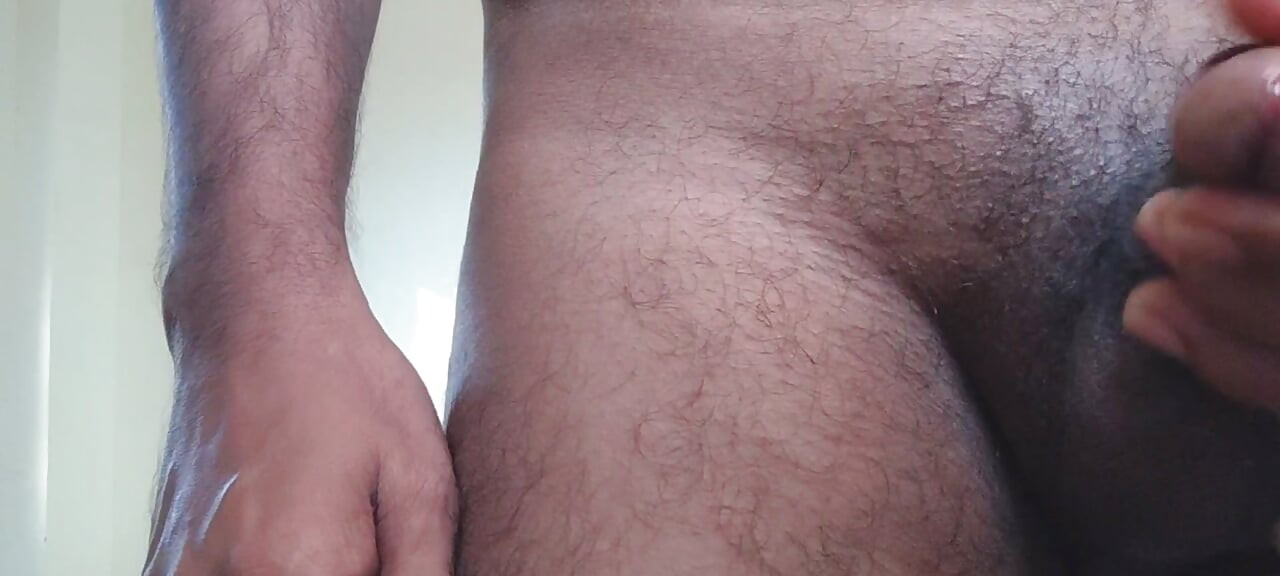 Standing massage of native cock