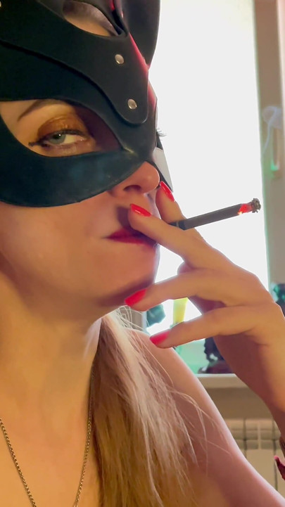 Blowjob with a Cigarette: Deep Swallowing, Egg Licking and Final in the Mouth