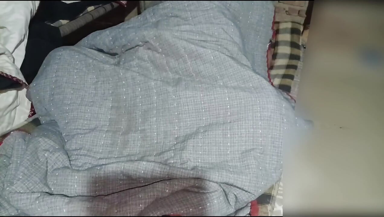 Bhabhi ko devar ne first time raat ko akele me chudai ki ki full time chudai ki indian desi village desi bhabhi bhabhi