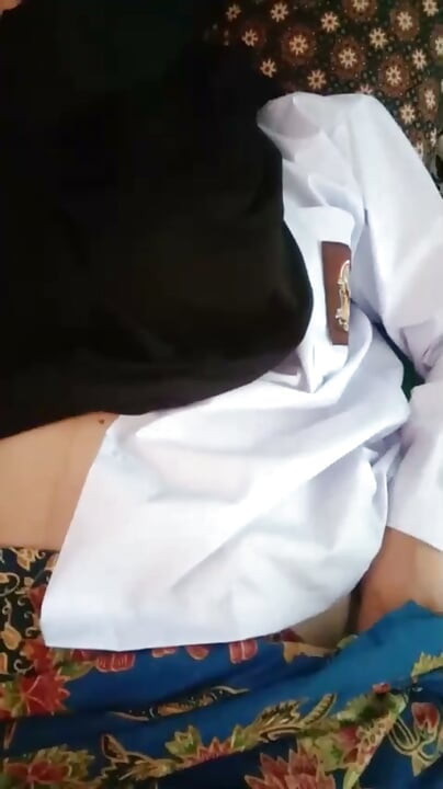 Gritos de dor pela primeira vez na aula direto na parte do entot part2