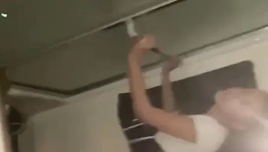 Er Fickt Seine Kleine Teen-stiefschweder Während Einer Familienparty