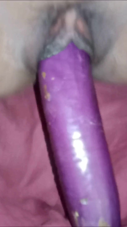 Indian Homemade Village Husband Wife Brinjal Faking Desi Vegetable Enjoy Indian Bhabhi Baigan Enjoyed Village Aunty Vegetable | Clip 2