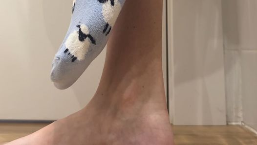 Kleine voeten met sokken