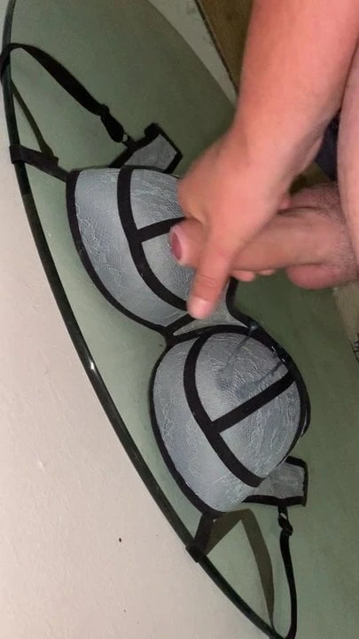 Cum on big Bra