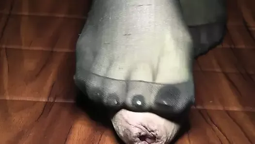 opening of the foreskin with the feet