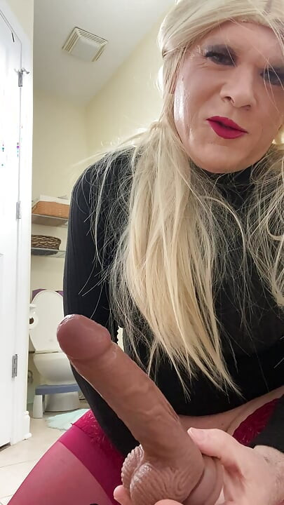Slut sissy trap Crossdresser shows milf stepmom how she will ride a guys cock