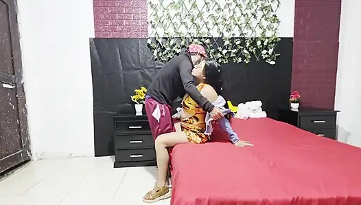 Park Seduction: Busty Latina Offers "Perverted Job" to Bearded Stranger - Intense Home Session