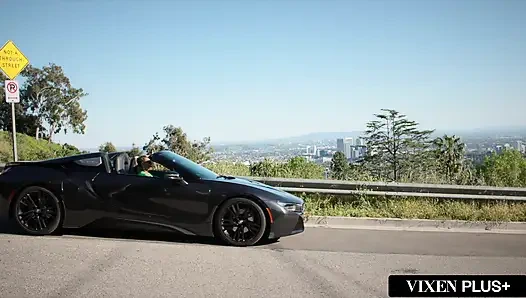 Vixenplus - phoenix si tante super seksi phoenix diam-diam ngentot sama kontol besar pria kulit hitam