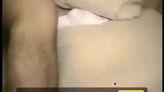 Pria kulit putih yang lagi sange ngentot pantat bahenol floozie gin seng dan dientot habis-habisan sama pacarnya