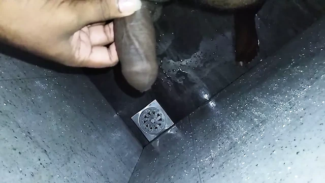 indian boy piss