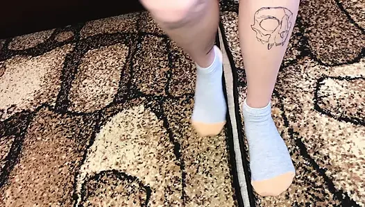 Fetish kaki sneakers kaus kaki dan kaki telanjang / sfw