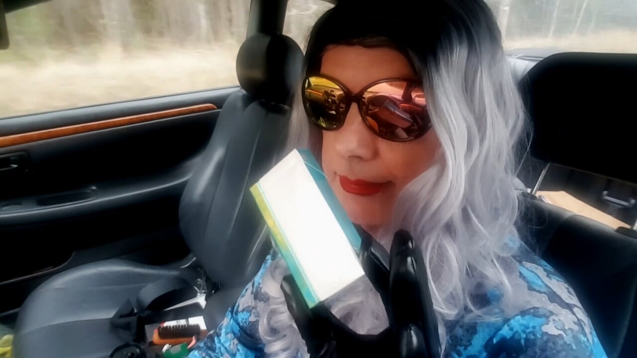 MATURE TS CD DRIVING AND SMOKING VIRGINIA SLIMS AND MORE 120s