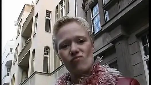 Hinter Deutschen Türen Wird Fleißig Gefickt - Kompletter Film