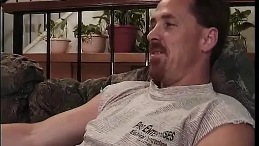 Cowok ini nggak bisa ngentot sama ayah mertuanya sejak lama!