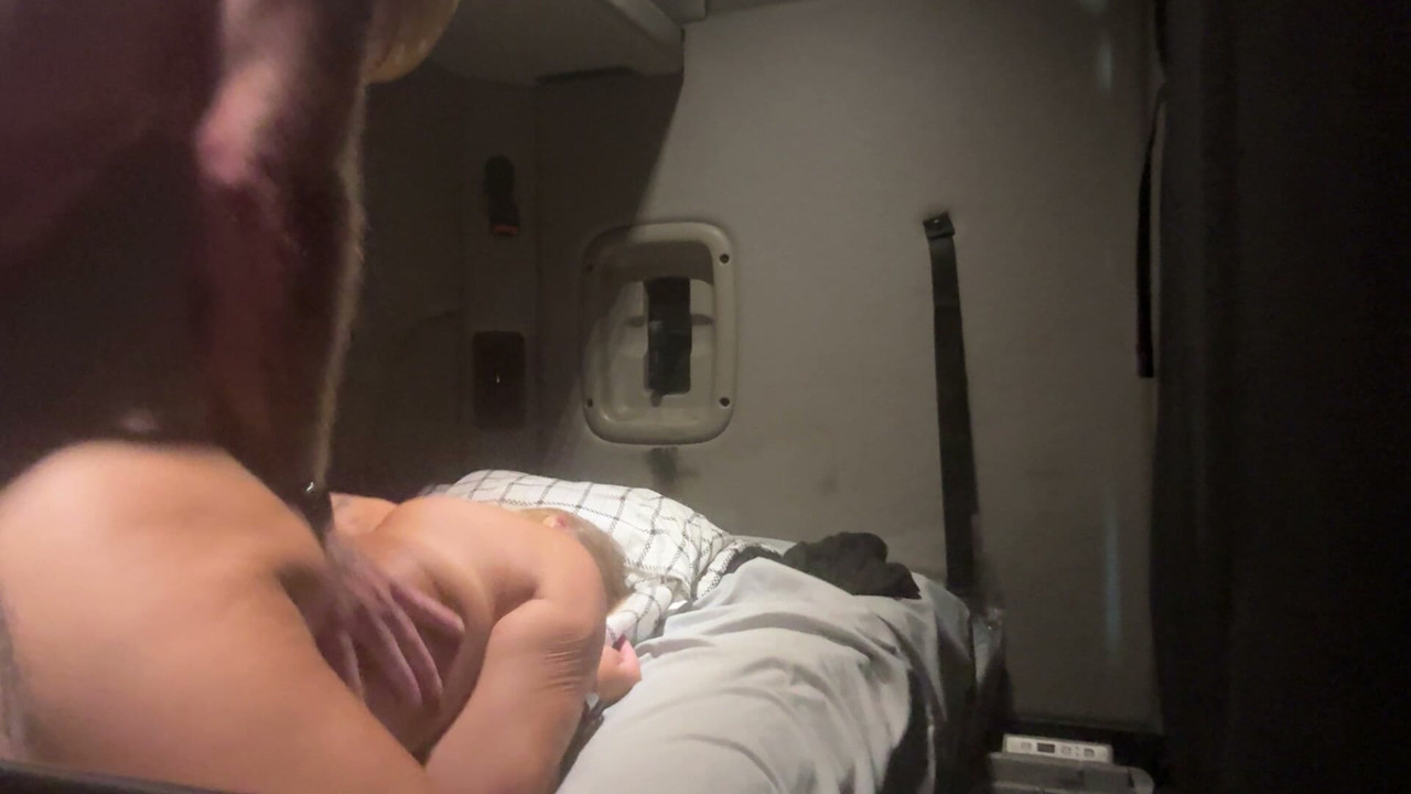 Milf bekommt Creampie vom Trucker
