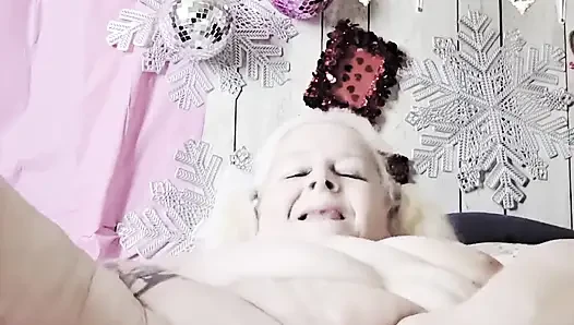 bir insan göt tıkacı üvey anne tüm deliklerinde sert sikiliyor