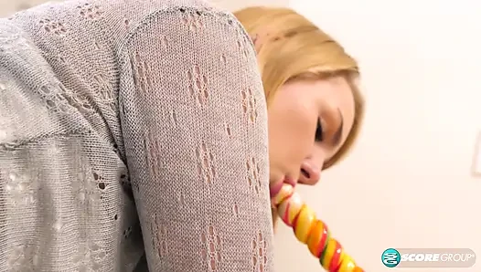 Cute Blonde Natalie Knight Introduces You to Her Sugar Slit