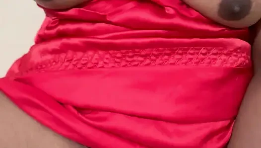 Bu guru Sundari menggoda muridnya untuk seks anal bagian-1