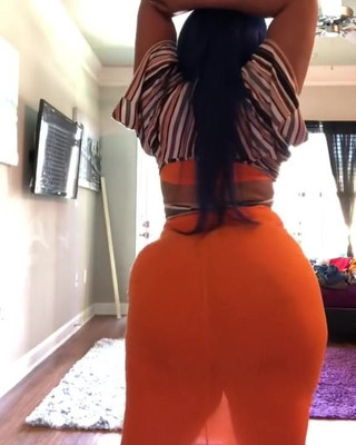 Ghetto Barbie twerking in Orange Skirt