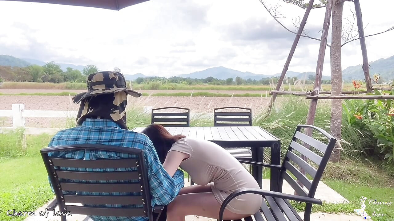 O jardineiro e a linda senhora.