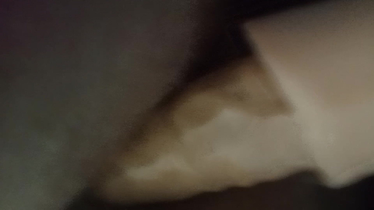 Je m’encule pour la première fois avec un vibromasseur