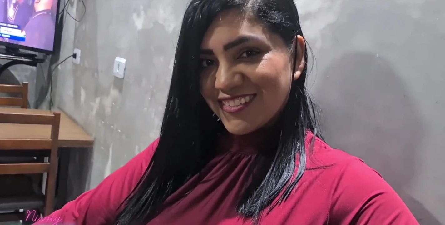 Cuckold içeride boşal, ben de kürküne vereyim, başkaları da keyif alsın