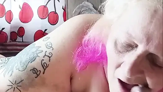 Schlampige lutschfähigkeiten teil 2 Dann bläst er