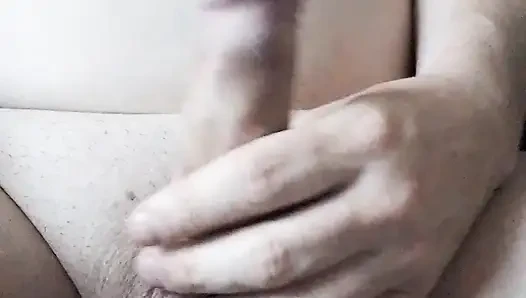 Mike yarağına biraz dikkat ediyor!