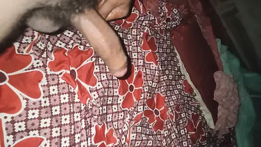 Amar dhon diye jol beriye gelo