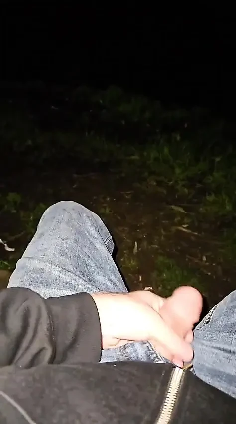Дрочит В Парке Видео Дрочит В Парке Видео